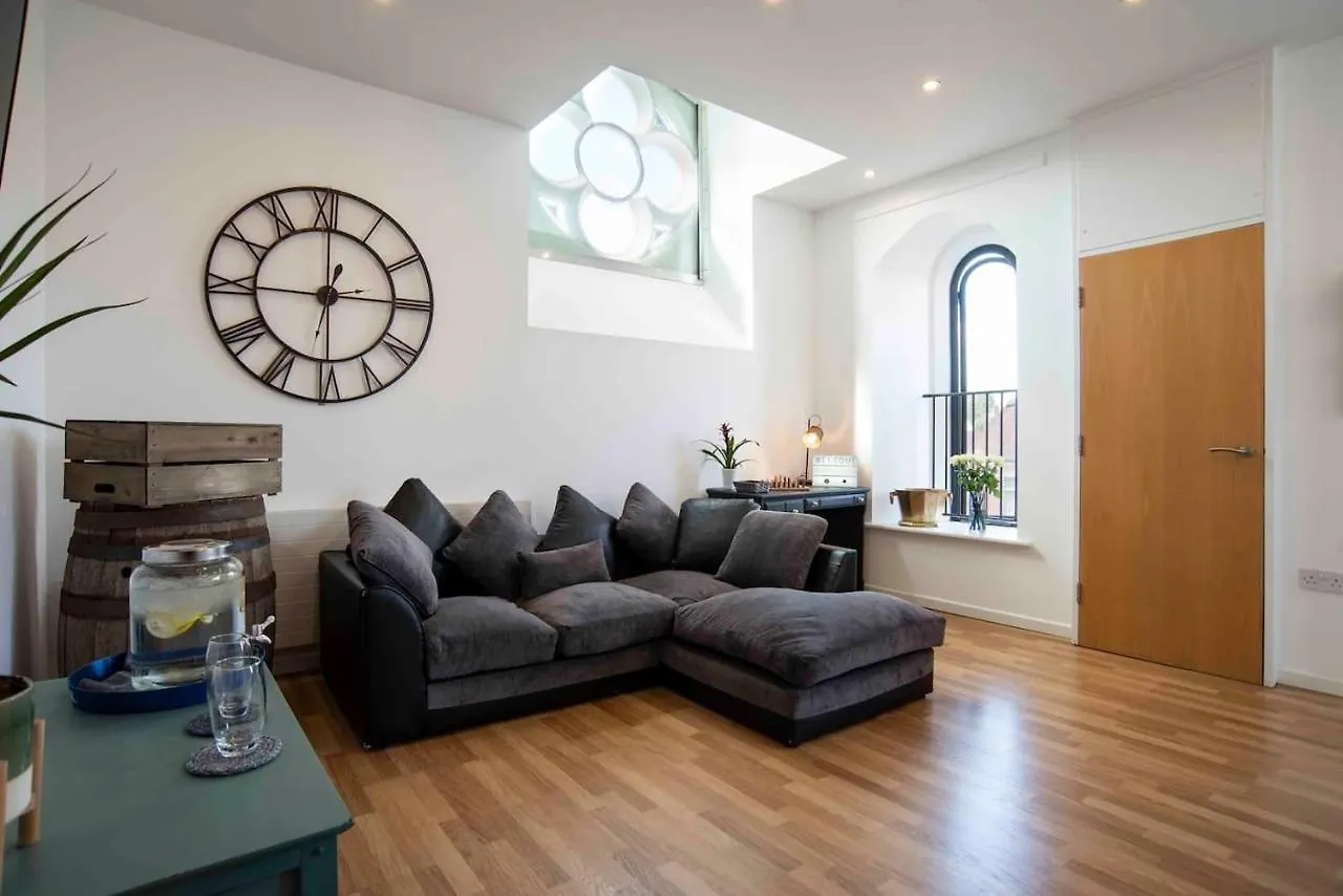 1800'S Converted Church Apartment Bristol 0*,  United Kingdom